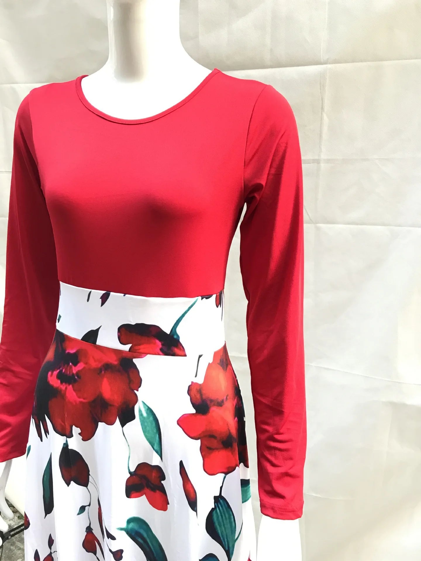 Venta caliente de otoño vestidos a juego de colores de flores europeas y americanas, vestidos largos, ropa de mujer en stock