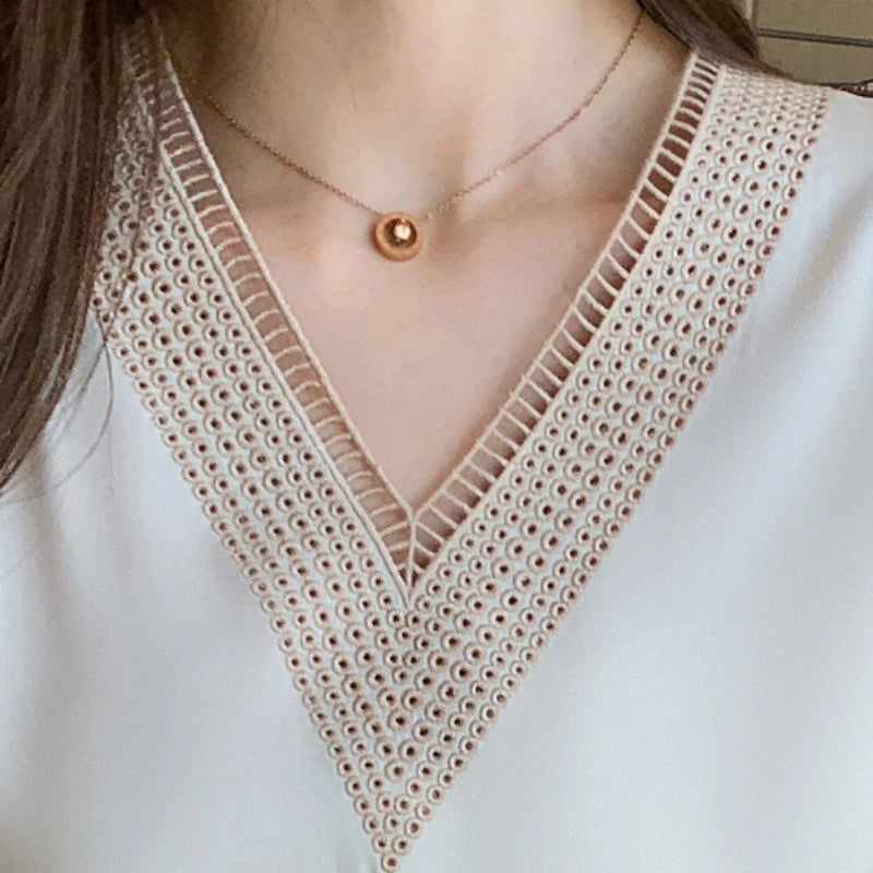 Blusas bordadas de media manga de encaje blanco para mujer, Tops holgados de gasa con cuello en V, camisa elegante para oficina para mujer 2024 13366